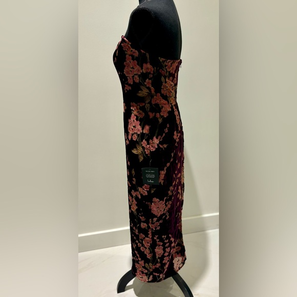 Lulu’s deep plum with pink flowers velvet strapless midi dress - Picture 8 of 12